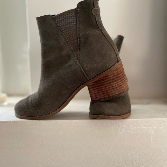 Toms Grey green ankle boots - Picture 2 of 2